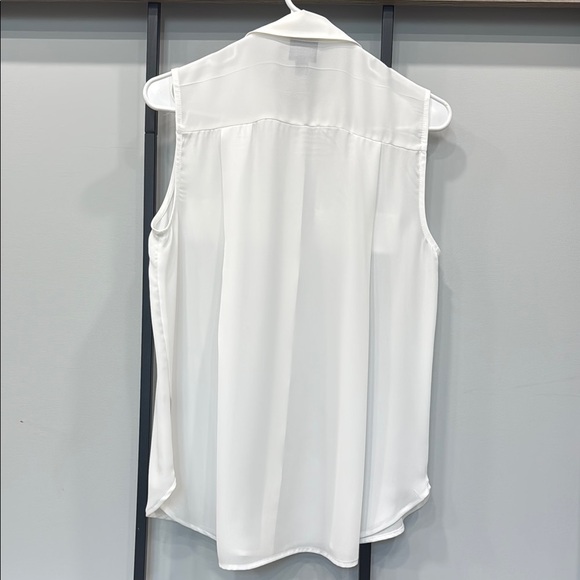 NWOT!! White Sleeveless Blouse - Picture 6 of 8